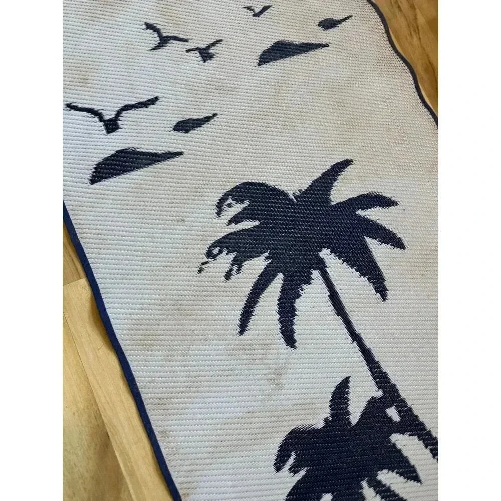 Tropical Palm Tree roll up blue and white mat